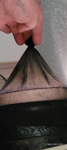 Mit harter Schale für ein Stabiles Rund und Staub- u. Fliegenstopper - Nylon , ist für vieles gut 2