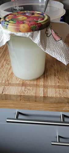 1 Reis waschen und das Wasser mit der Stärke Dunkel stellen .